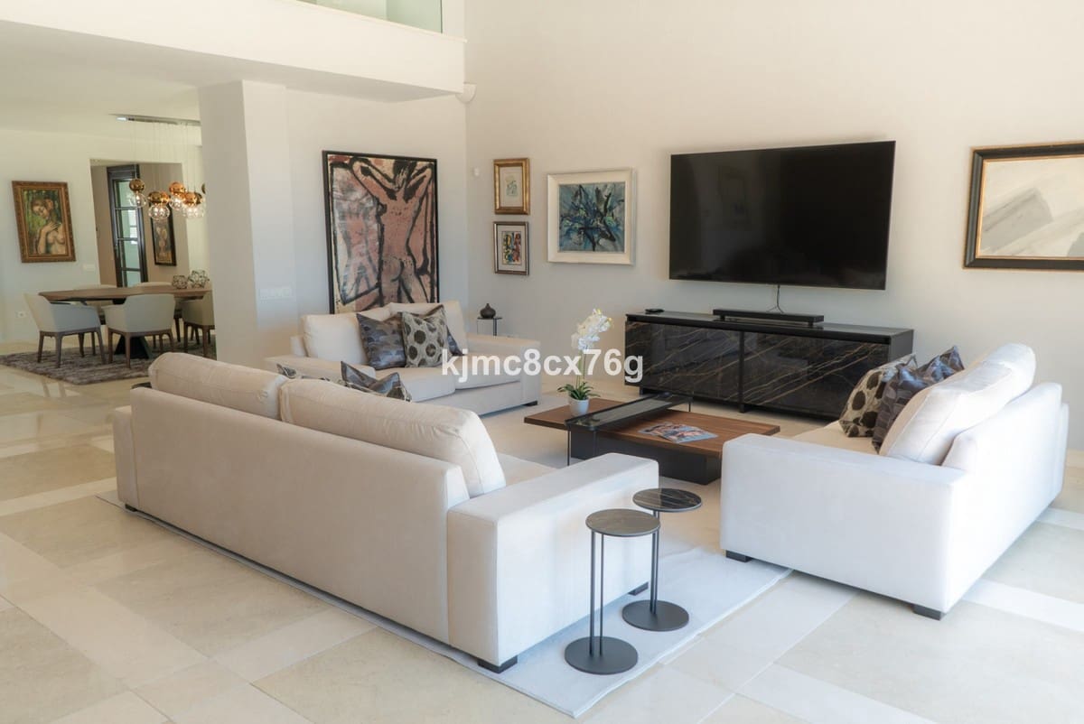 4 bedroom Villa for sale in Monte Halcones with pool garage - € 4,900,000 (Ref: 6386473)