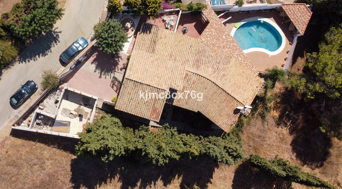 4 soveværelse Villa til salg i Campo Mijas med swimmingpool garage - € 795.000 (Ref: 6386507)
