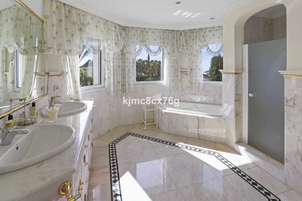 5 Zimmer Villa zu verkaufen in Benahavis mit Pool Garage - 3.700.000 € (Ref: 6541712)