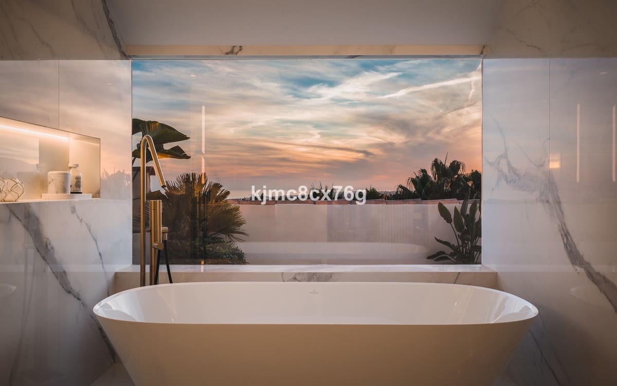 3 soverom Penthouse til salgs i Golden Mile med svømmebasseng garasje - € 2 795 000 (Ref: 6541717)