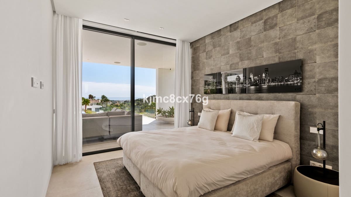 7 bedroom Villa for sale in Benahavis with pool garage - € 4,500,000 (Ref: 6541718)