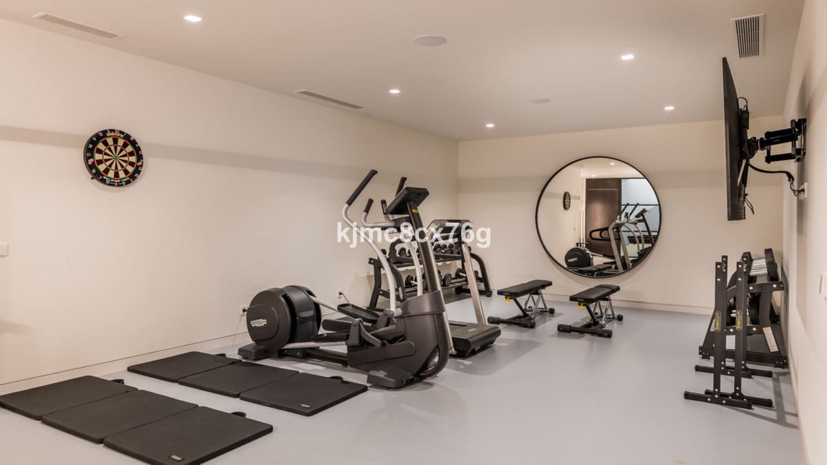 7 bedroom Villa for sale in Benahavis with pool garage - € 4,500,000 (Ref: 6541718)