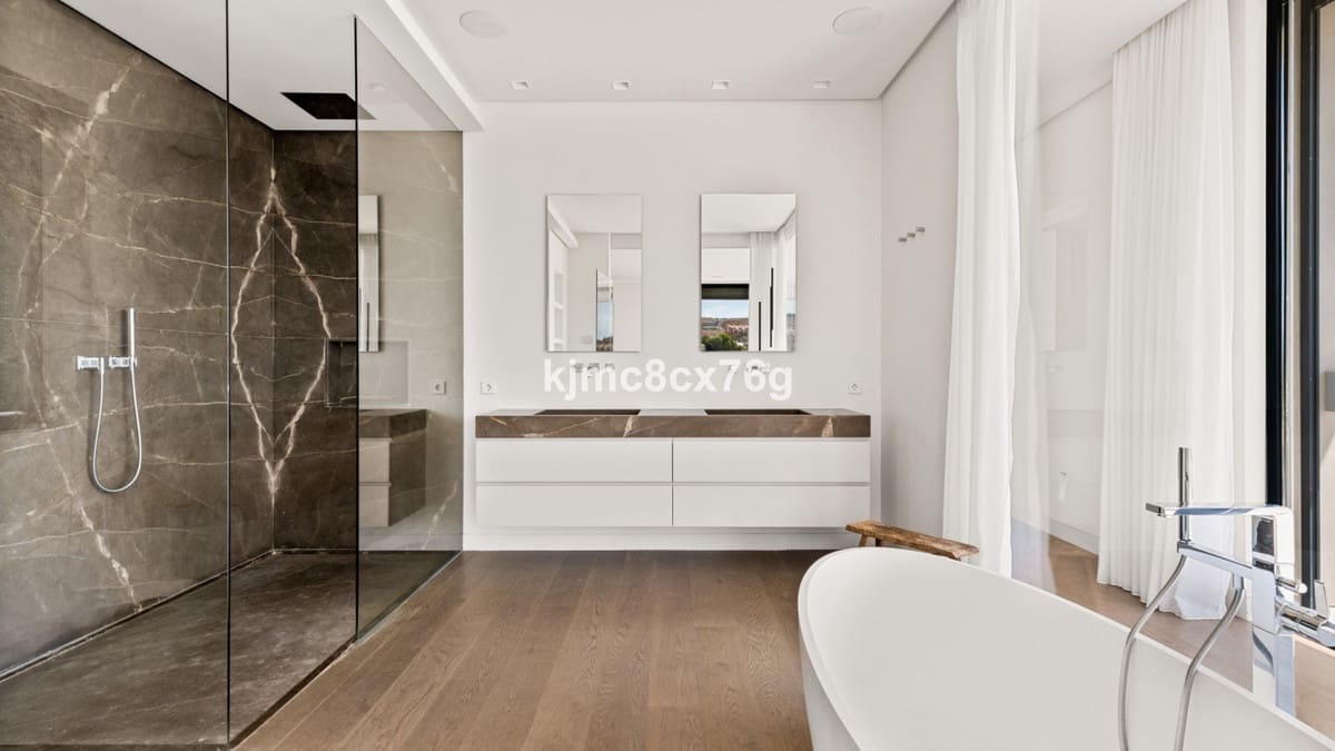 7 bedroom Villa for sale in Benahavis with pool garage - € 4,500,000 (Ref: 6541718)