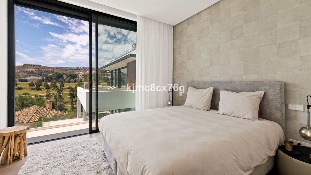 7 bedroom Villa for sale in Benahavis with pool garage - € 4,500,000 (Ref: 6541718)