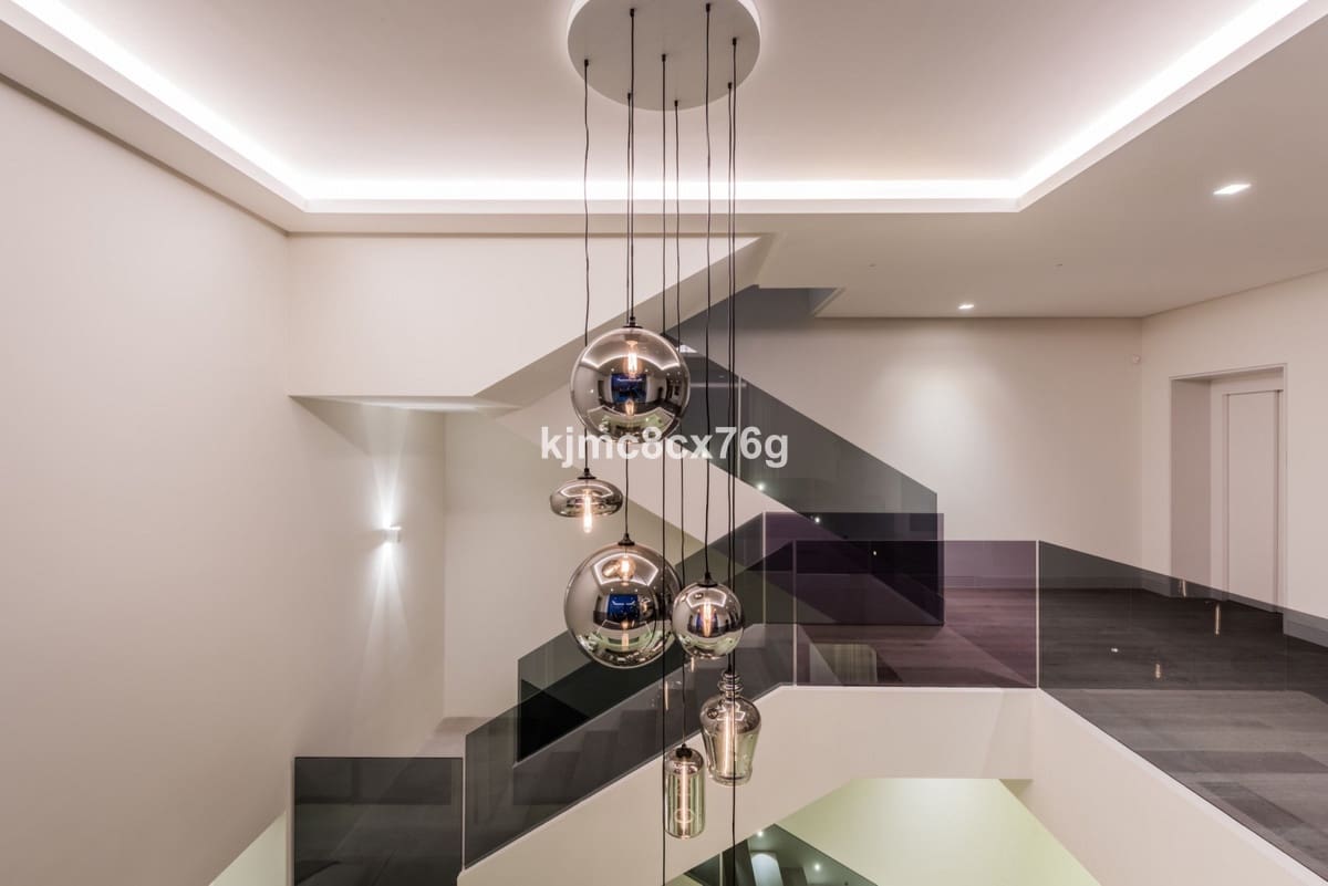 7 bedroom Villa for sale in Benahavis with pool garage - € 4,500,000 (Ref: 6541718)