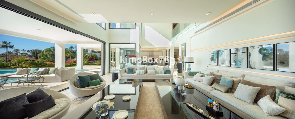 6 slaapkamer Villa te koop in Nueva Andalucia met zwembad garage - € 6.990.000 (Ref: 6541722)