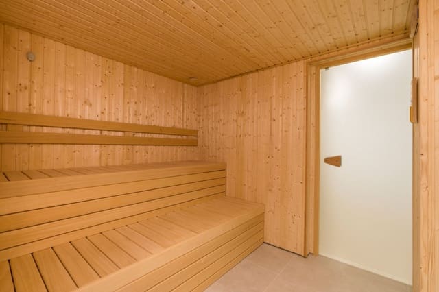 Apartamento de 1 habitación en Las Lagunas de Mijas, Mijas en venta con piscina garaje - 245.600 € (Ref: 6582449)