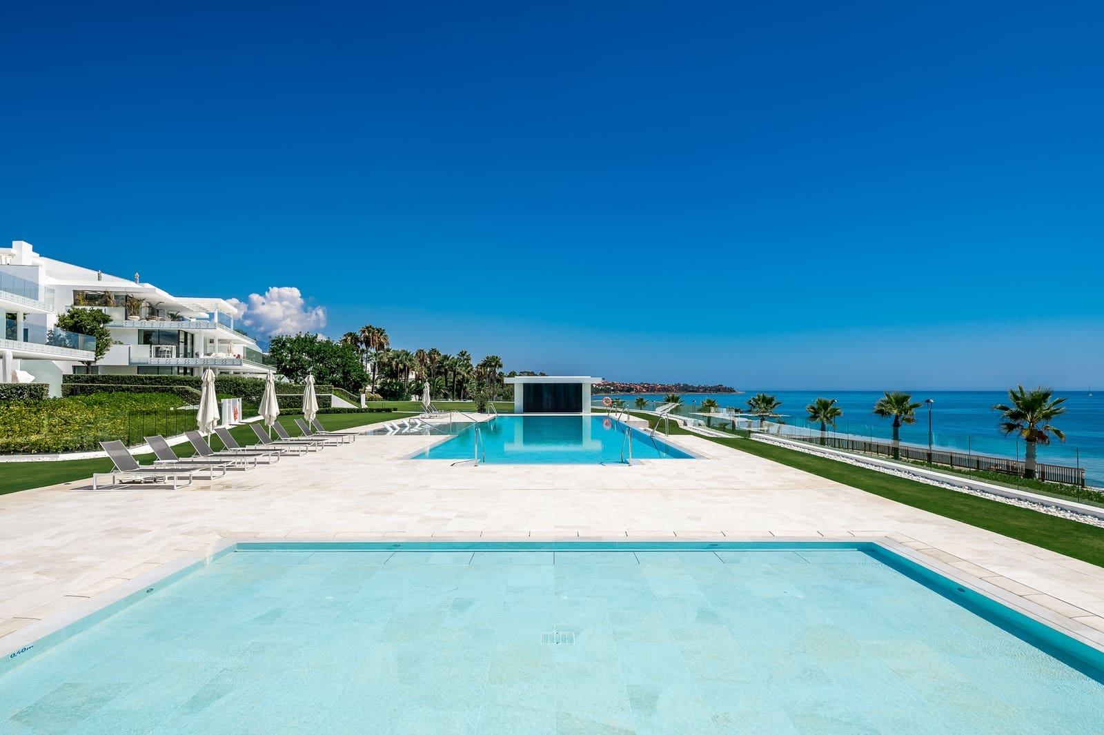 4 quarto Apartamento de Praia para venda em Estepona com piscina garagem - 8 000 000 € (Ref: 6784198)