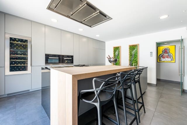 4 slaapkamer Villa te koop in El Faro de Calaburra - Chaparral, Mijas met zwembad garage - € 8.100.000 (Ref: 6870732)