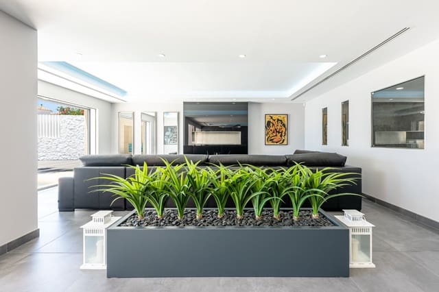 4 slaapkamer Villa te koop in El Faro de Calaburra - Chaparral, Mijas met zwembad garage - € 8.100.000 (Ref: 6870732)