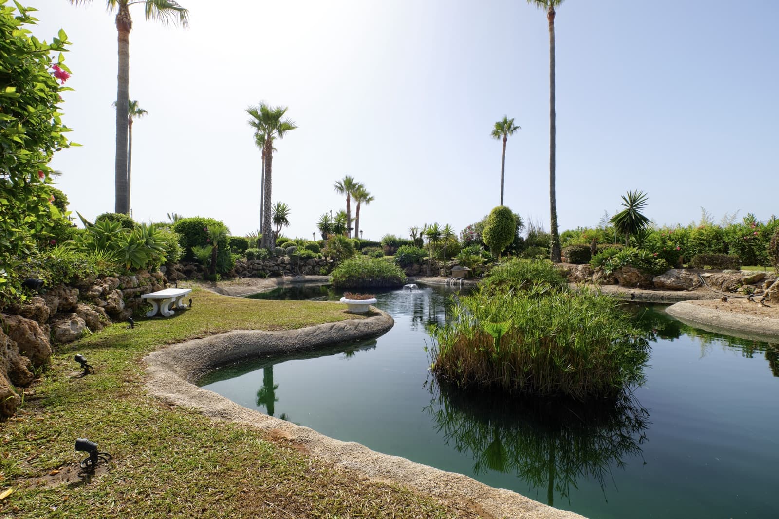 4 soverom Strandleiligheter til salgs i Estepona med svømmebasseng garasje - € 1 235 000 (Ref: 6881982)