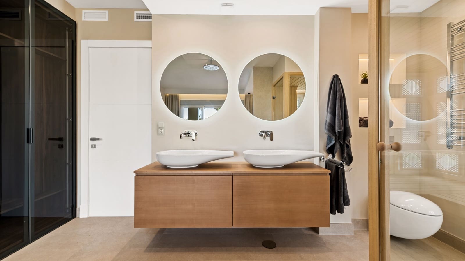 4 soverom Strandleiligheter til salgs i Estepona med svømmebasseng garasje - € 1 235 000 (Ref: 6881982)