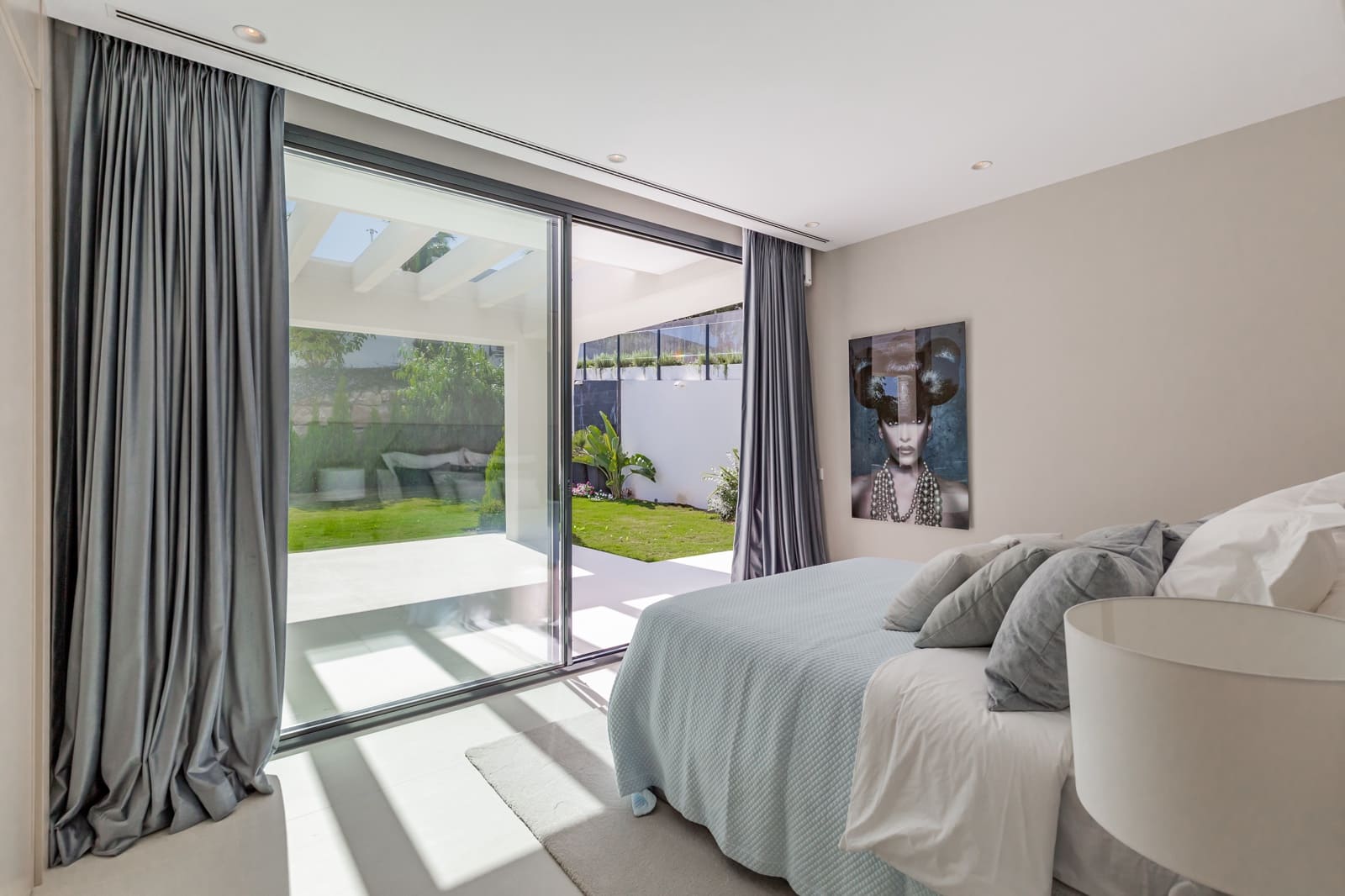 6 slaapkamer Villa te koop in Nueva Andalucia met zwembad garage - € 4.100.000 (Ref: 6898757)