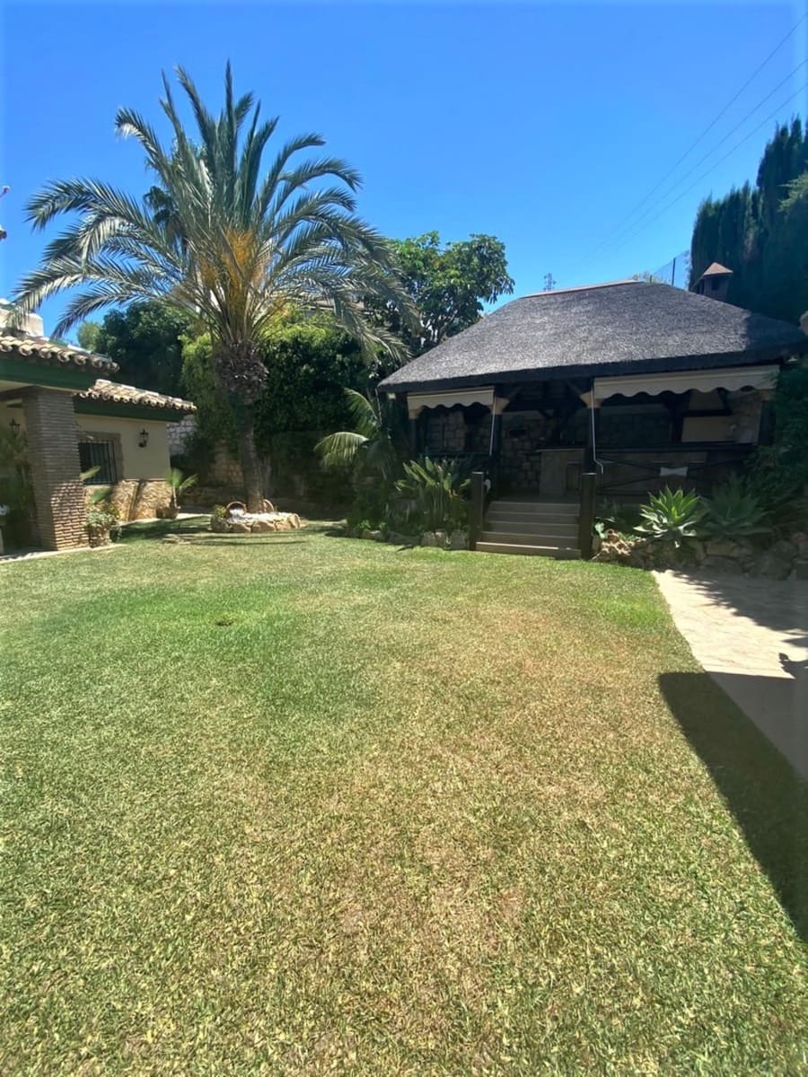 7 chambre Villa/Maison à vendre à Mijas Costa avec piscine garage - 1 200 000 € (Ref: 6968355)