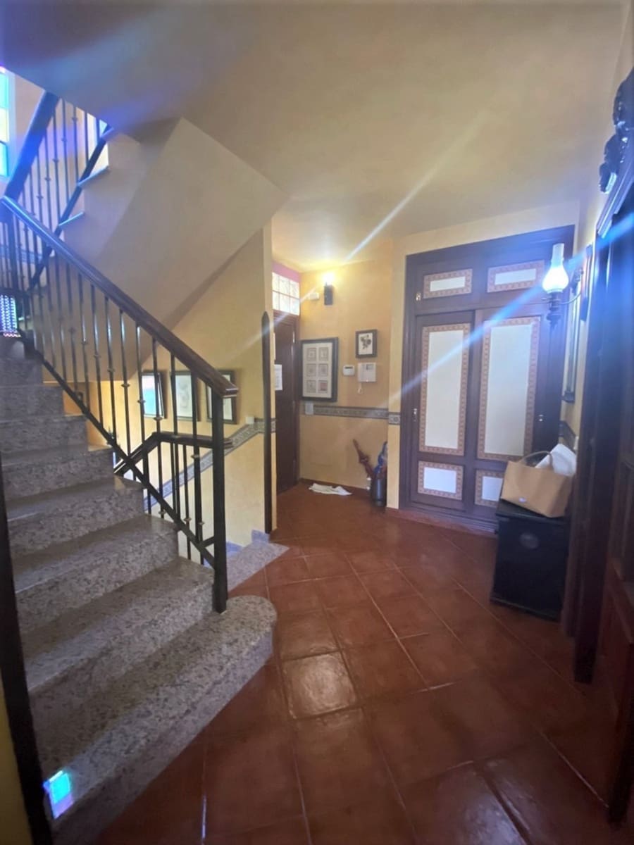 7 chambre Villa/Maison à vendre à Mijas Costa avec piscine garage - 1 200 000 € (Ref: 6968355)