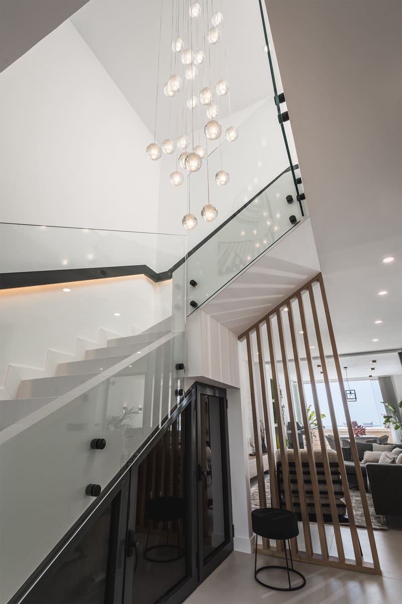 3 sypialnia Penthouse na sprzedaż w Nueva Andalucia z basenem garażem - 1 790 000 € (Ref: 6968888)