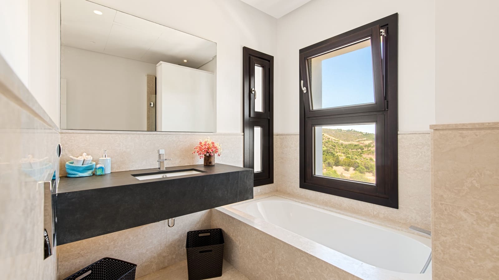 5 quarto Moradia para venda em Los Monteros com piscina garagem - 3 450 000 € (Ref: 6988353)