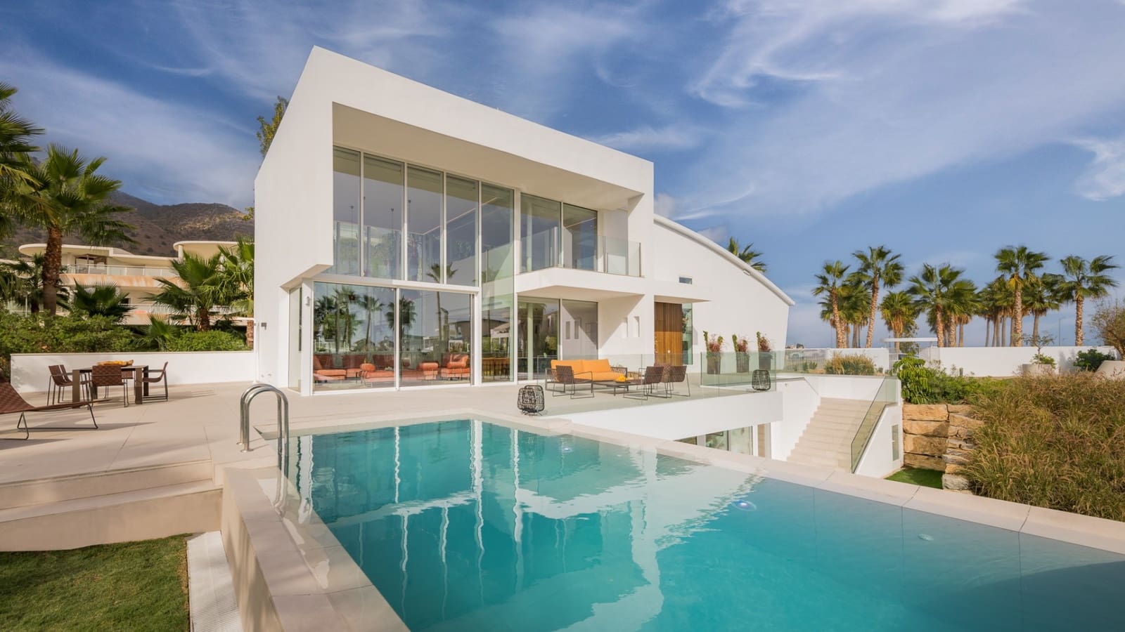 4 sypialnia Willa na sprzedaż w Benalmadena Costa z basenem garażem - 2 900 000 € (Ref: 7174728)