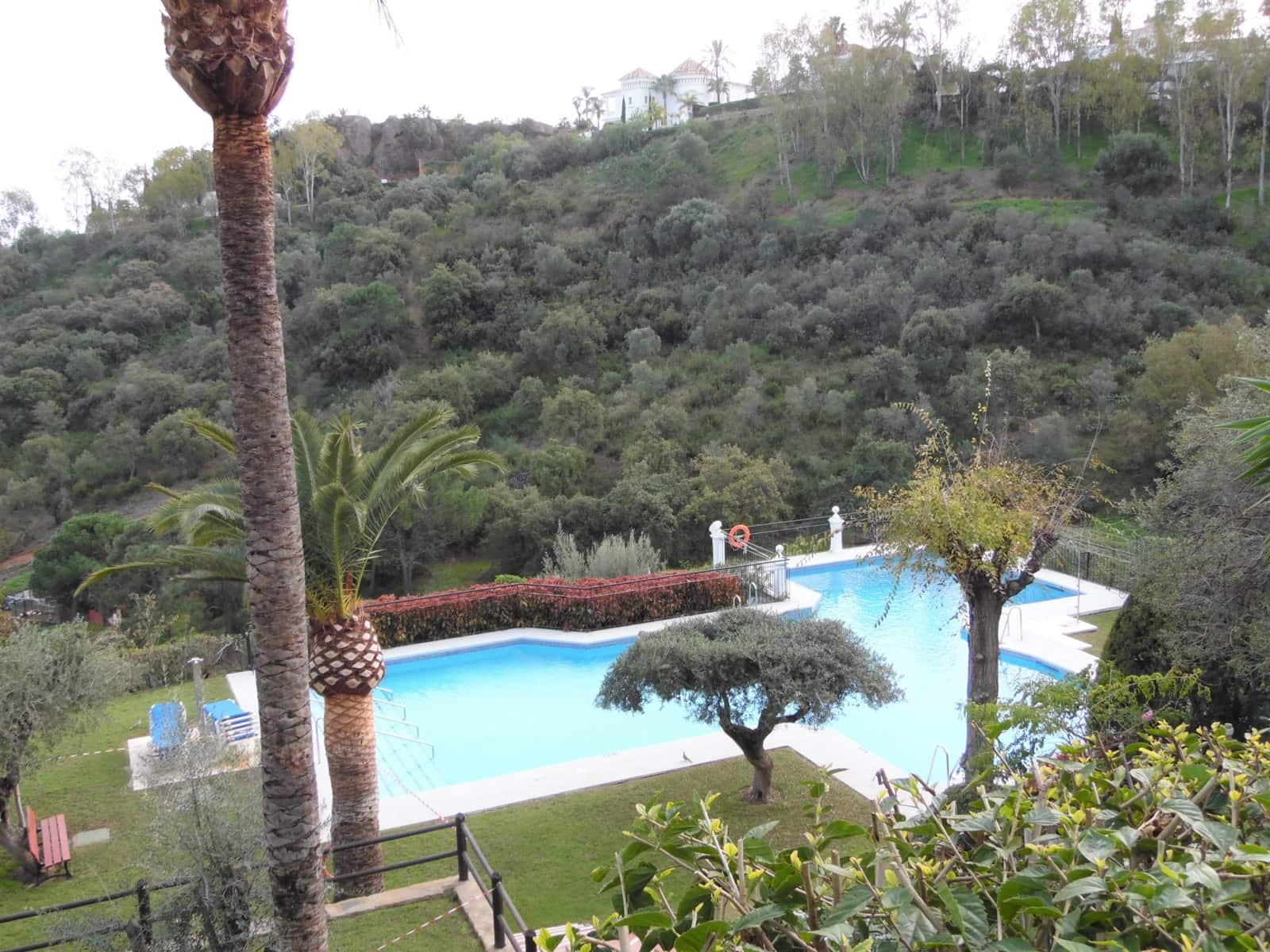 2 soveværelse Lejlighed til salg i Benahavis med swimmingpool - € 375.000 (Ref: 7257085)