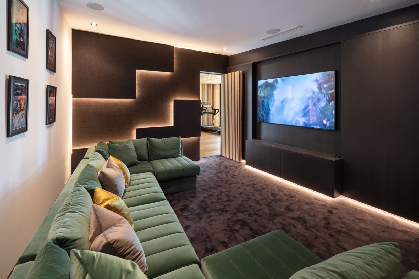 5 slaapkamer Villa te koop in Nueva Andalucia met zwembad garage - € 3.995.000 (Ref: 7352439)