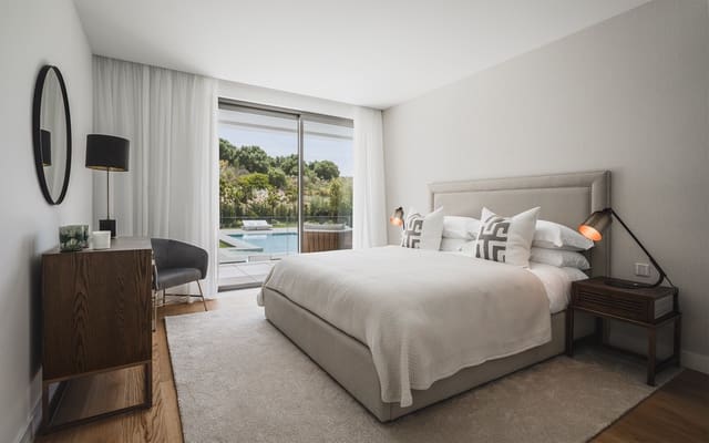 5 soverom Kjedet enebolig til salgs i El Paraiso, Estepona med svømmebasseng garasje - € 2 995 000 (Ref: 7358617)