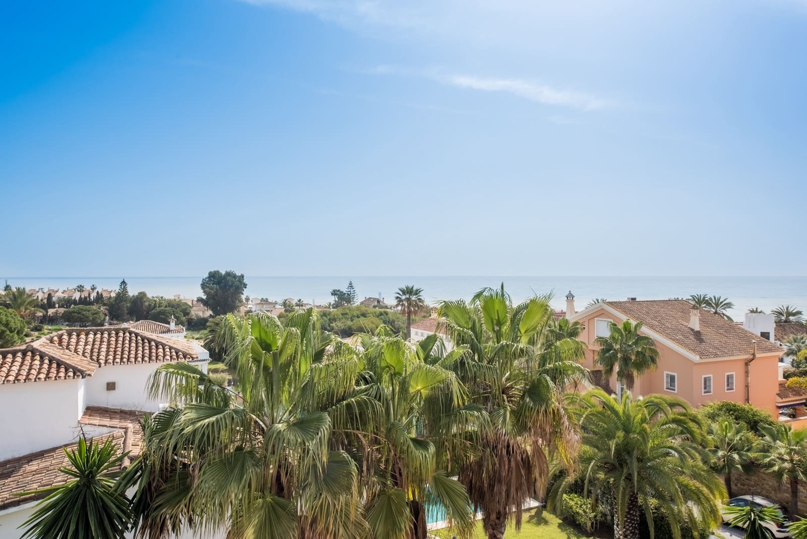 4 sypialnia Willa na sprzedaż w Marbella del Este z basenem garażem - 1 975 000 € (Ref: 7372034)