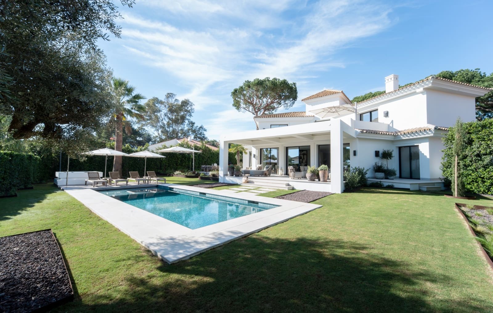 5 Zimmer Villa zu verkaufen in Los Monteros mit Pool Garage - 6.500.000 € (Ref: 7555745)