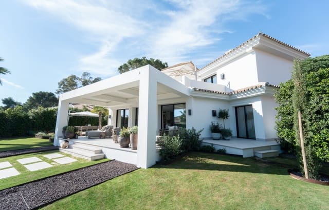 Chalet de 5 habitaciones en Los Monteros, Marbella en venta con piscina garaje - 6.500.000 € (Ref: 7555745)