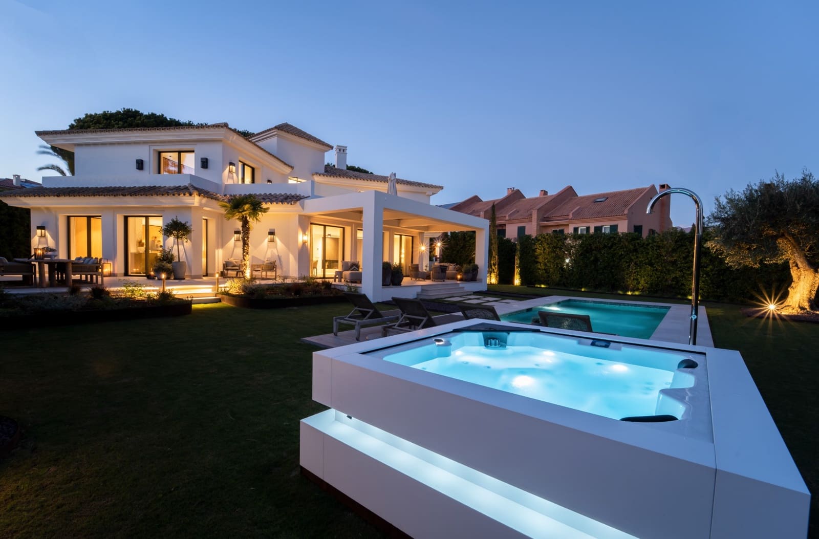 5 Zimmer Villa zu verkaufen in Los Monteros mit Pool Garage - 6.500.000 € (Ref: 7555745)