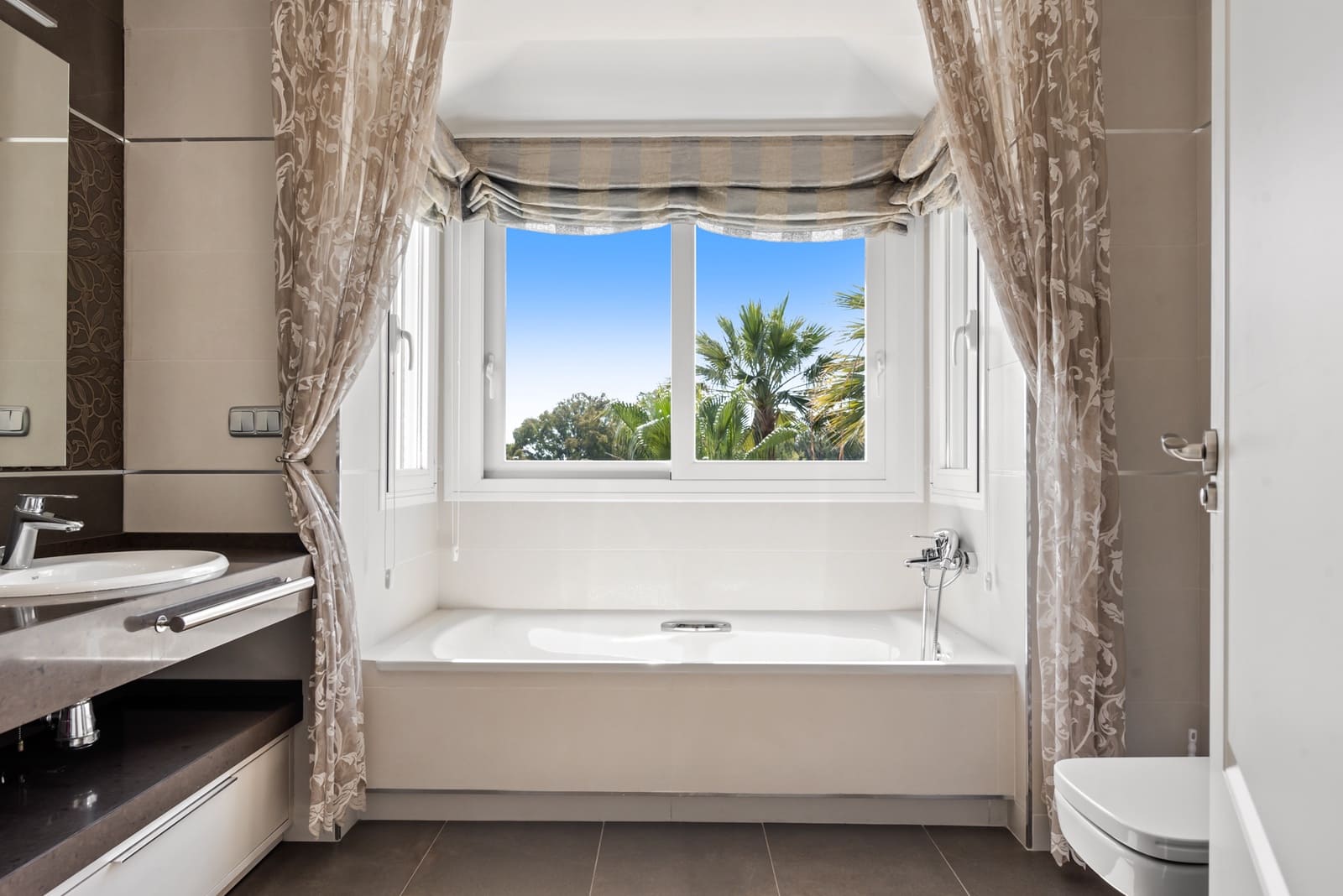 4 chambre Villa/Maison à vendre à Elviria avec piscine garage - 1 790 000 € (Ref: 7588204)