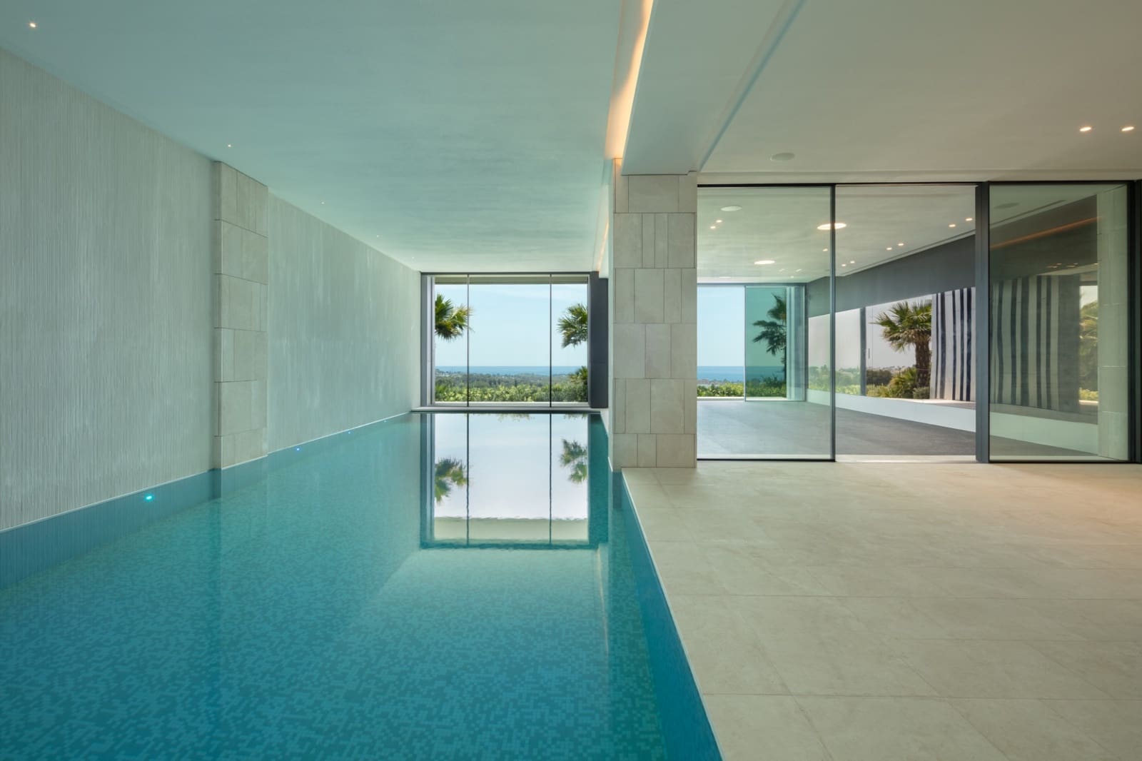 12 sypialnia Willa na sprzedaż w Benahavis z basenem garażem - 20 000 000 € (Ref: 7622913)