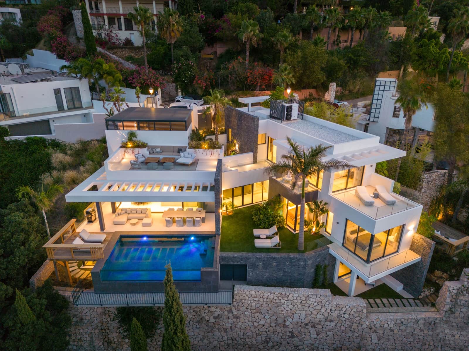 4 soveværelse Villa til salg i La Quinta med swimmingpool garage - € 4.895.000 (Ref: 7848091)