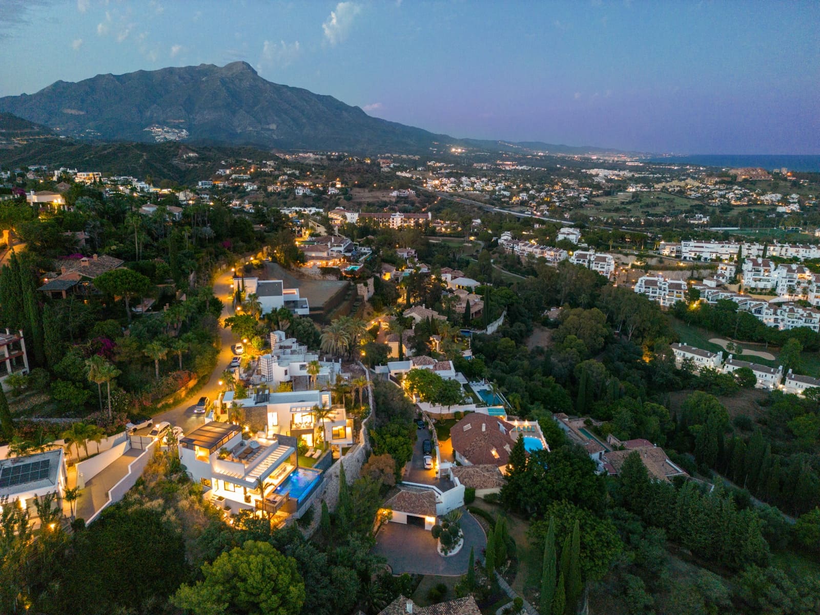 4 soveværelse Villa til salg i La Quinta med swimmingpool garage - € 4.895.000 (Ref: 7848091)