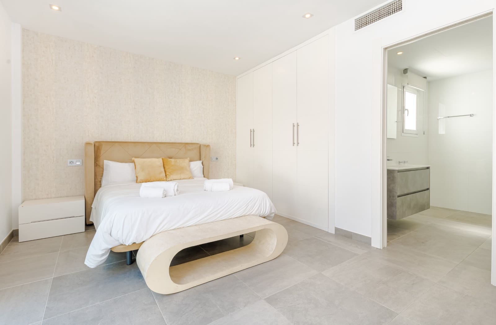 Chalet de 6 habitaciones en Nueva Andalucia en venta con piscina garaje - 1.895.000 € (Ref: 7896744)