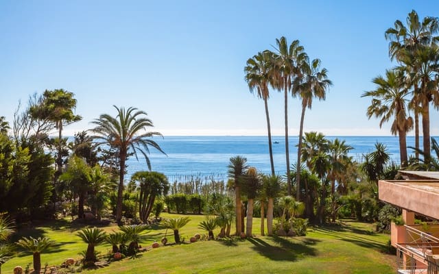 Chalet de 8 habitaciones en El Velerín, Estepona en venta con piscina garaje - 8.400.000 € (Ref: 8169243)