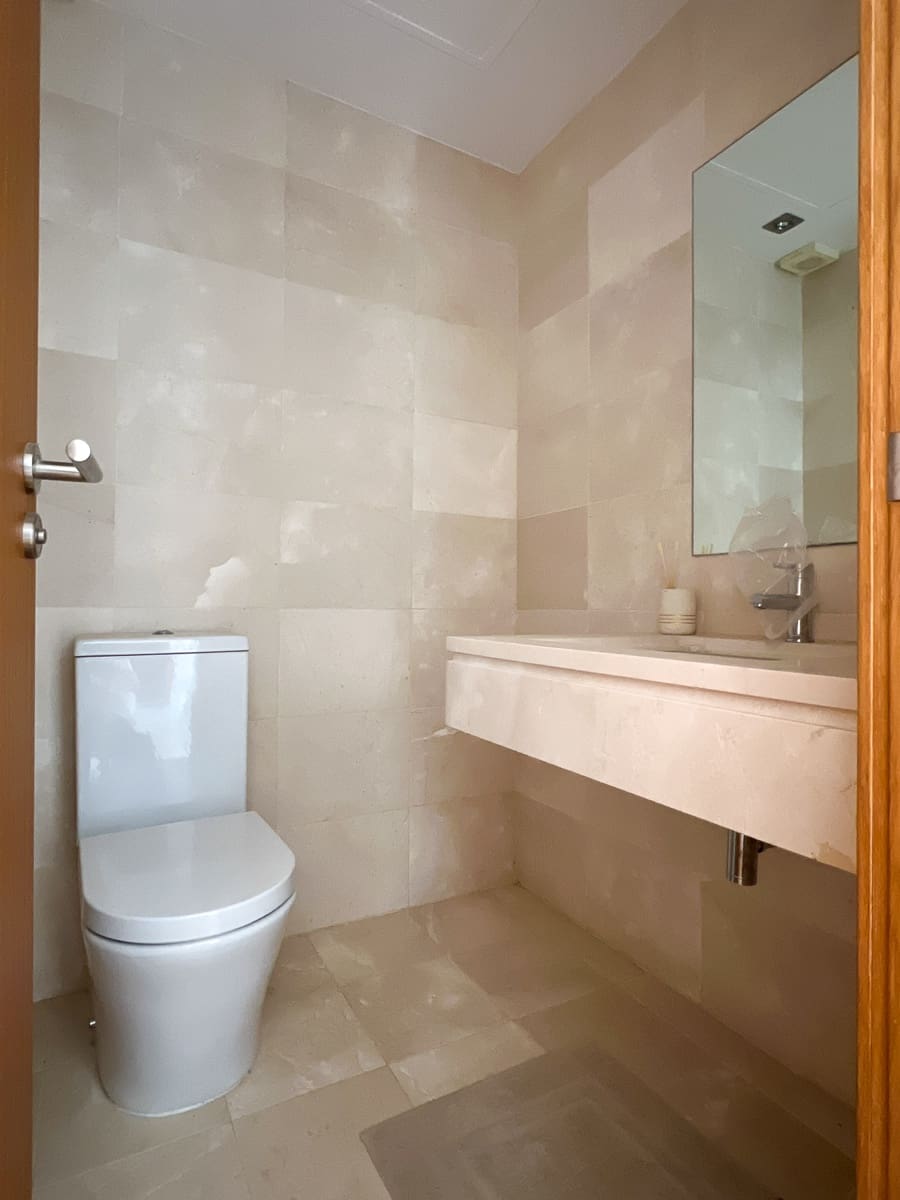 4 sypialnia Dom na sprzedaż w Riviera del Sol z basenem garażem - 530 000 € (Ref: 8418589)