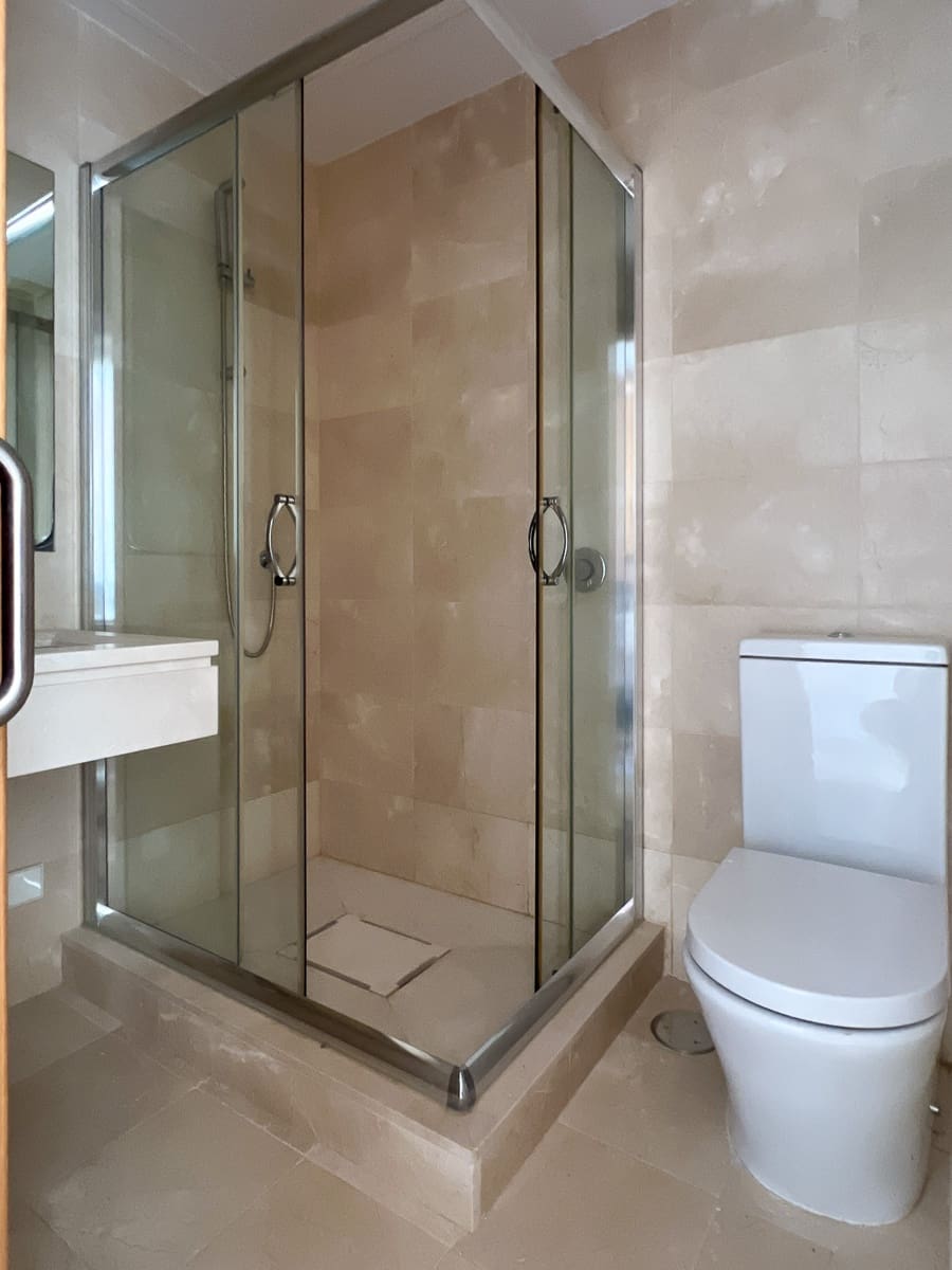 4 sypialnia Dom na sprzedaż w Riviera del Sol z basenem garażem - 530 000 € (Ref: 8418589)