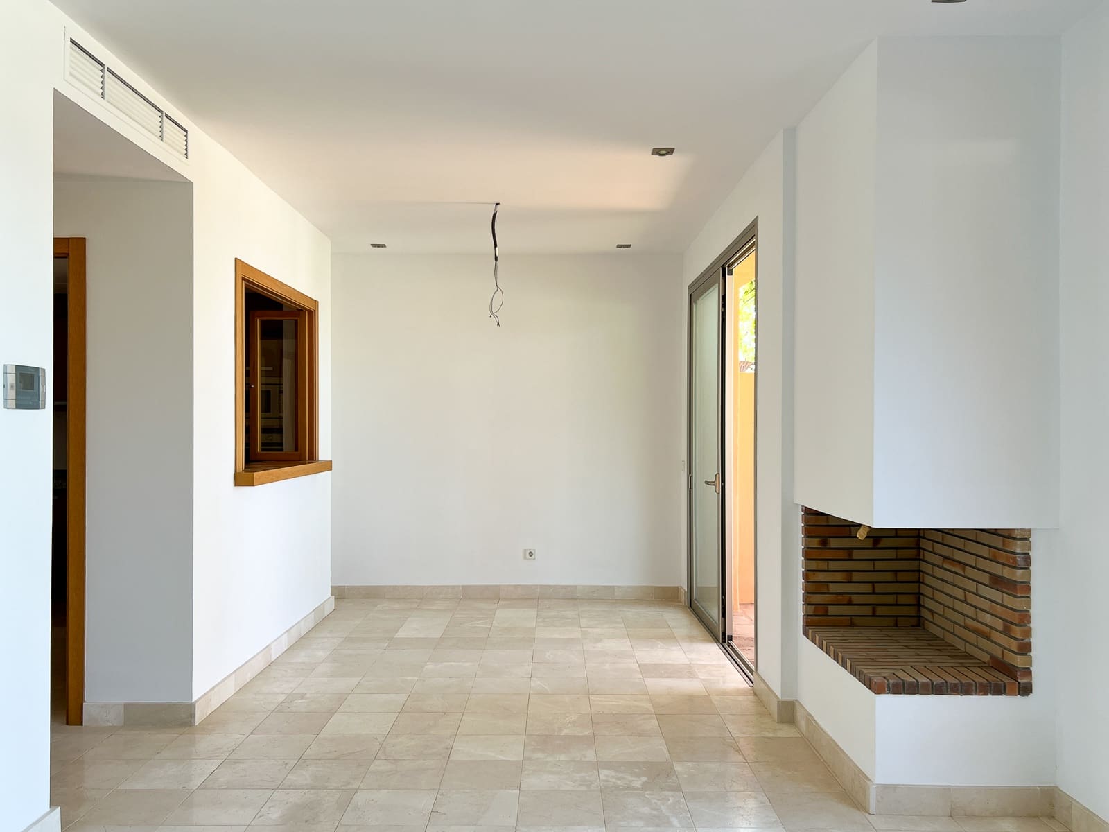 4 sypialnia Dom na sprzedaż w Riviera del Sol z basenem garażem - 530 000 € (Ref: 8418589)