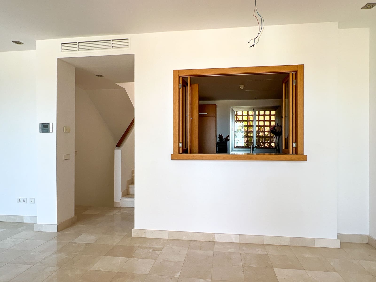 4 sypialnia Dom na sprzedaż w Riviera del Sol z basenem garażem - 530 000 € (Ref: 8418589)