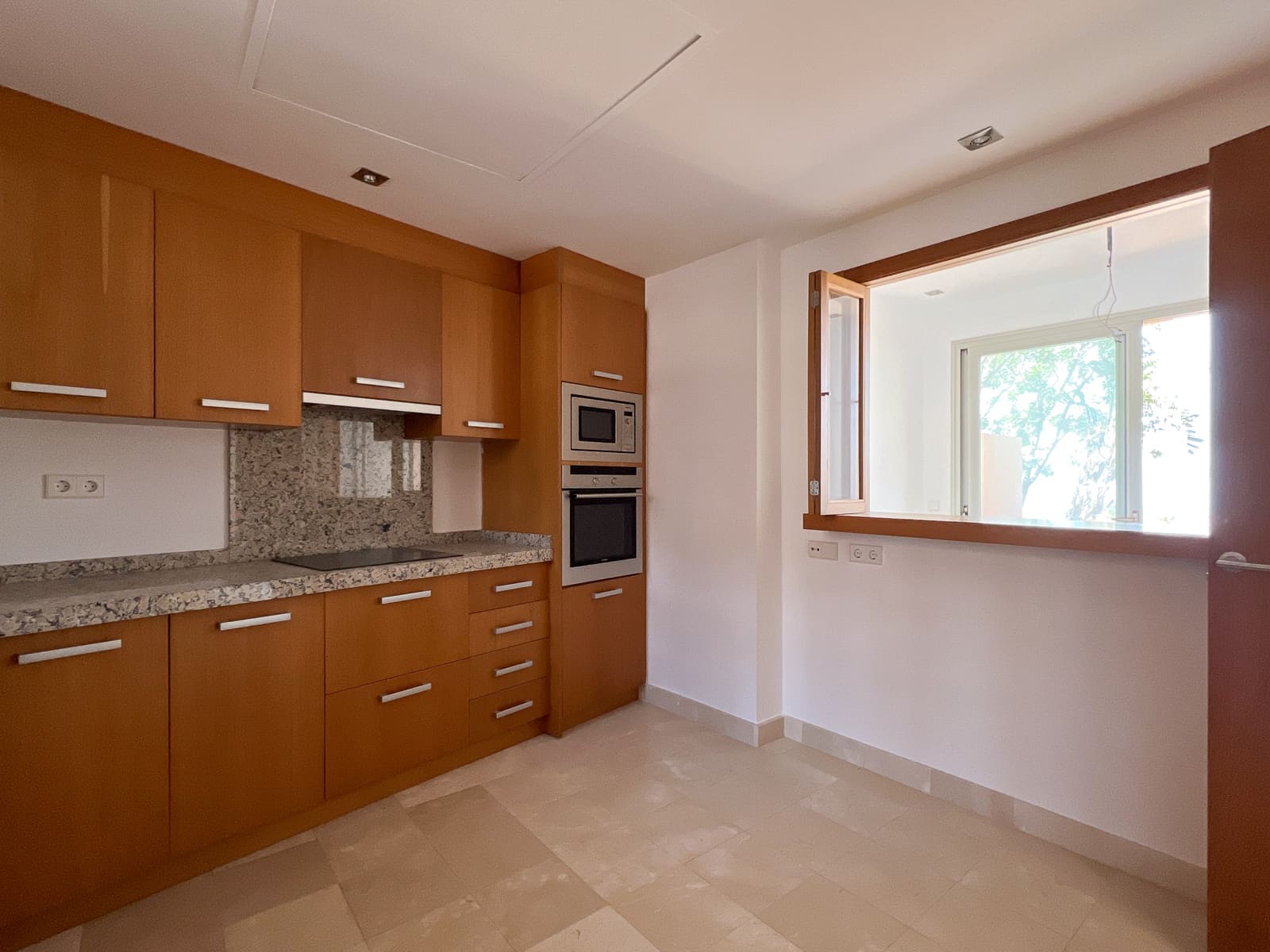 4 sypialnia Dom na sprzedaż w Riviera del Sol z basenem garażem - 530 000 € (Ref: 8418589)