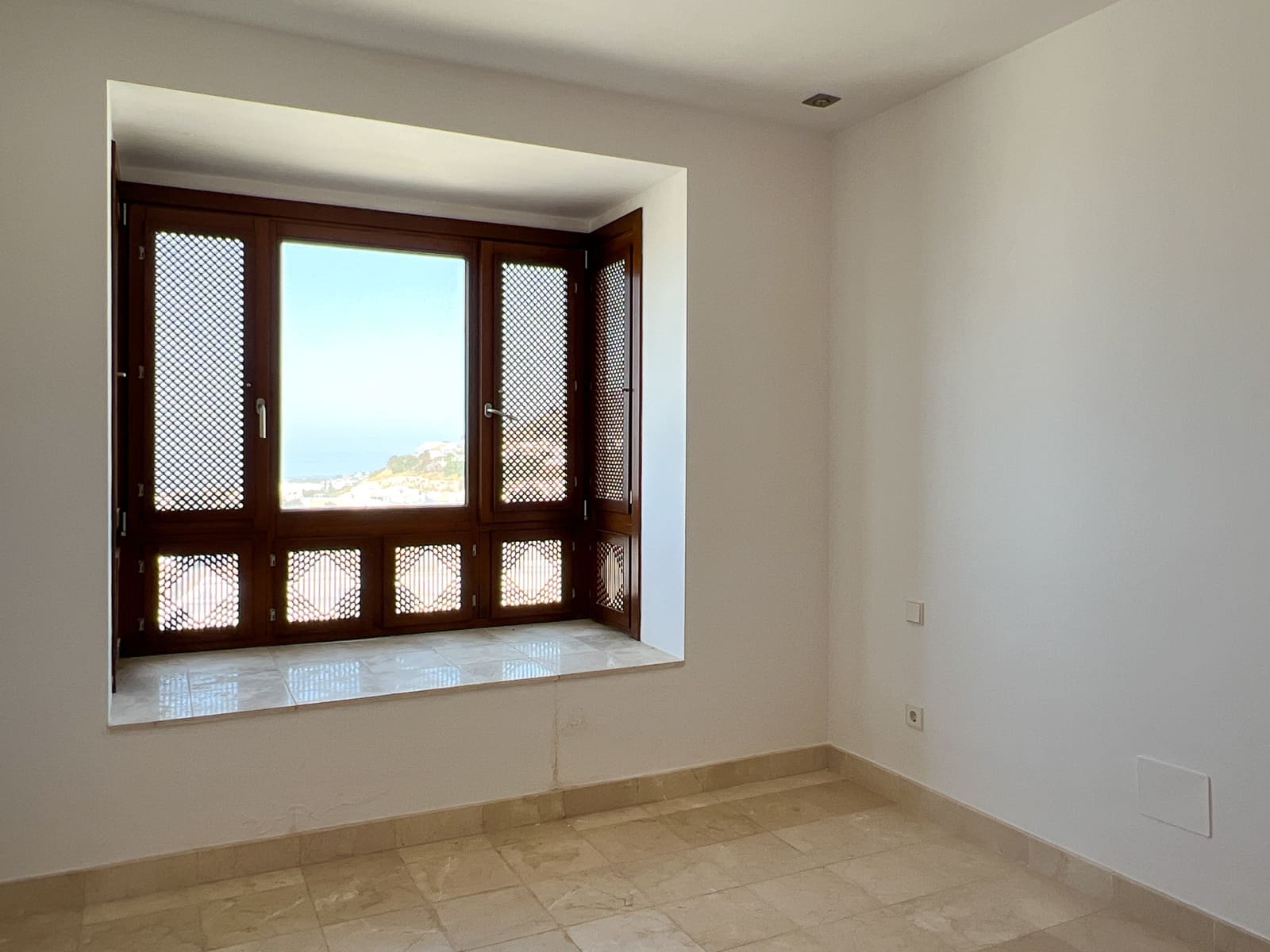 4 sypialnia Dom na sprzedaż w Riviera del Sol z basenem garażem - 530 000 € (Ref: 8418589)