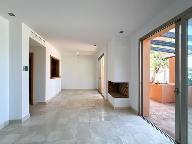 4 Zimmer Haus zu verkaufen in Riviera del Sol, Mijas mit Pool Garage - 530.000 € (Ref: 8418589)