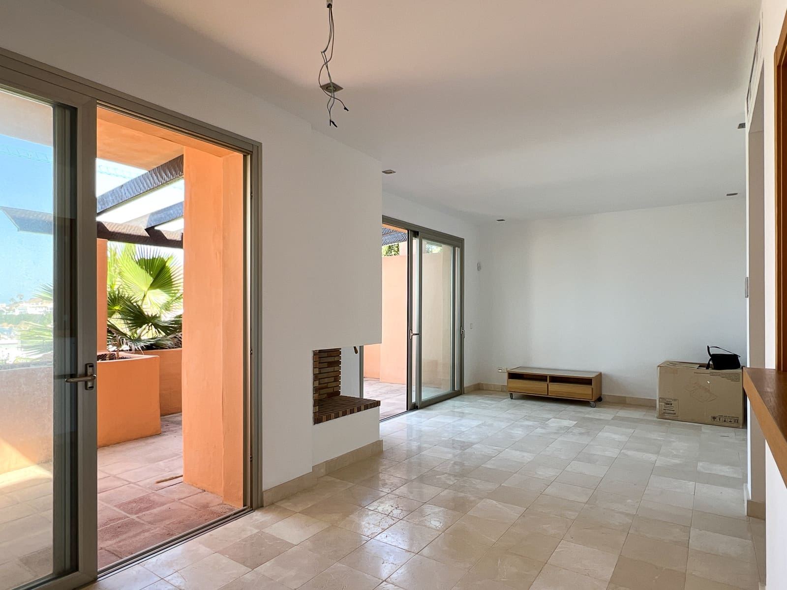 4 sypialnia Dom na sprzedaż w Riviera del Sol z basenem garażem - 530 000 € (Ref: 8418589)