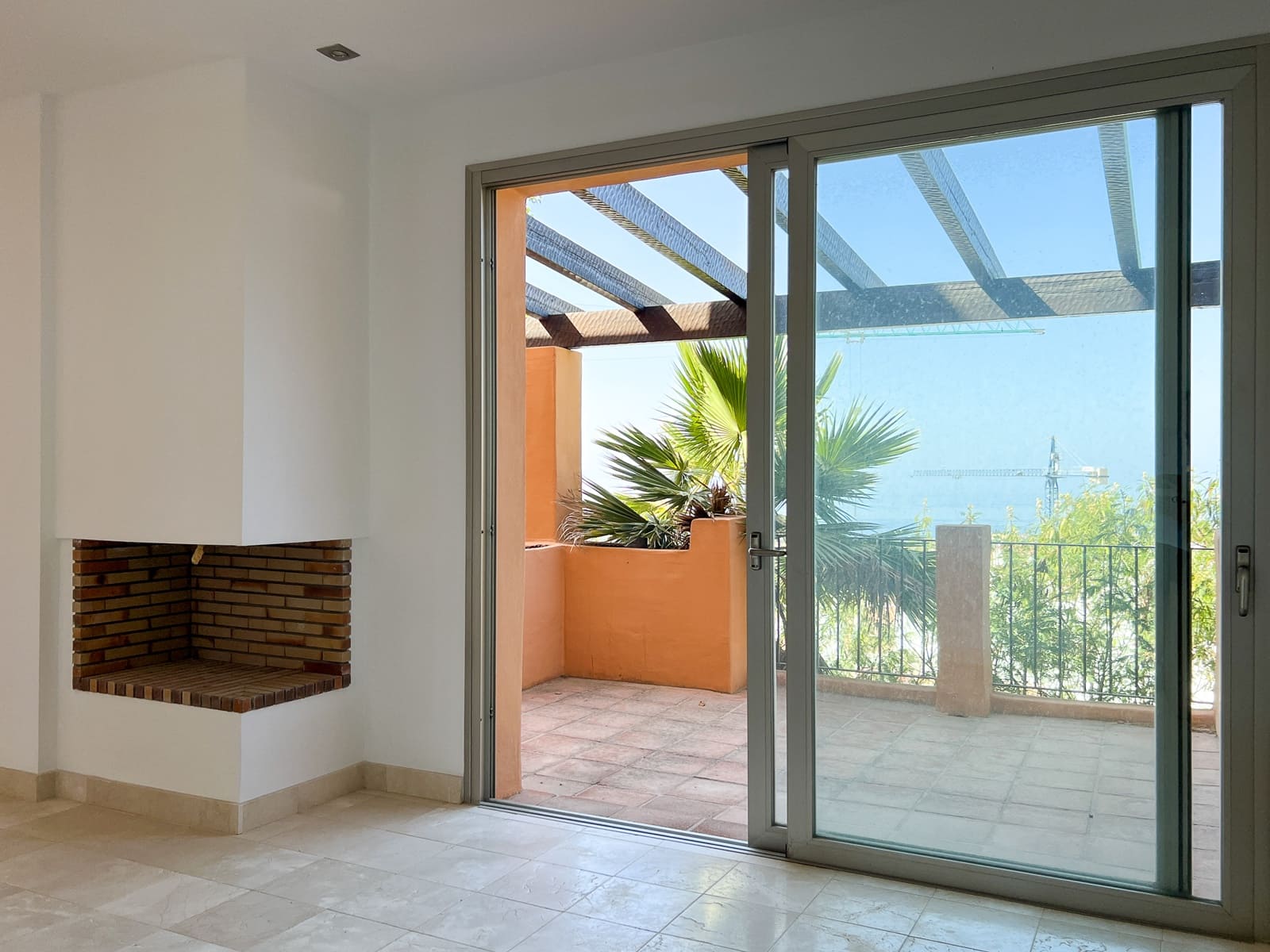 4 sypialnia Dom na sprzedaż w Riviera del Sol z basenem garażem - 530 000 € (Ref: 8418589)