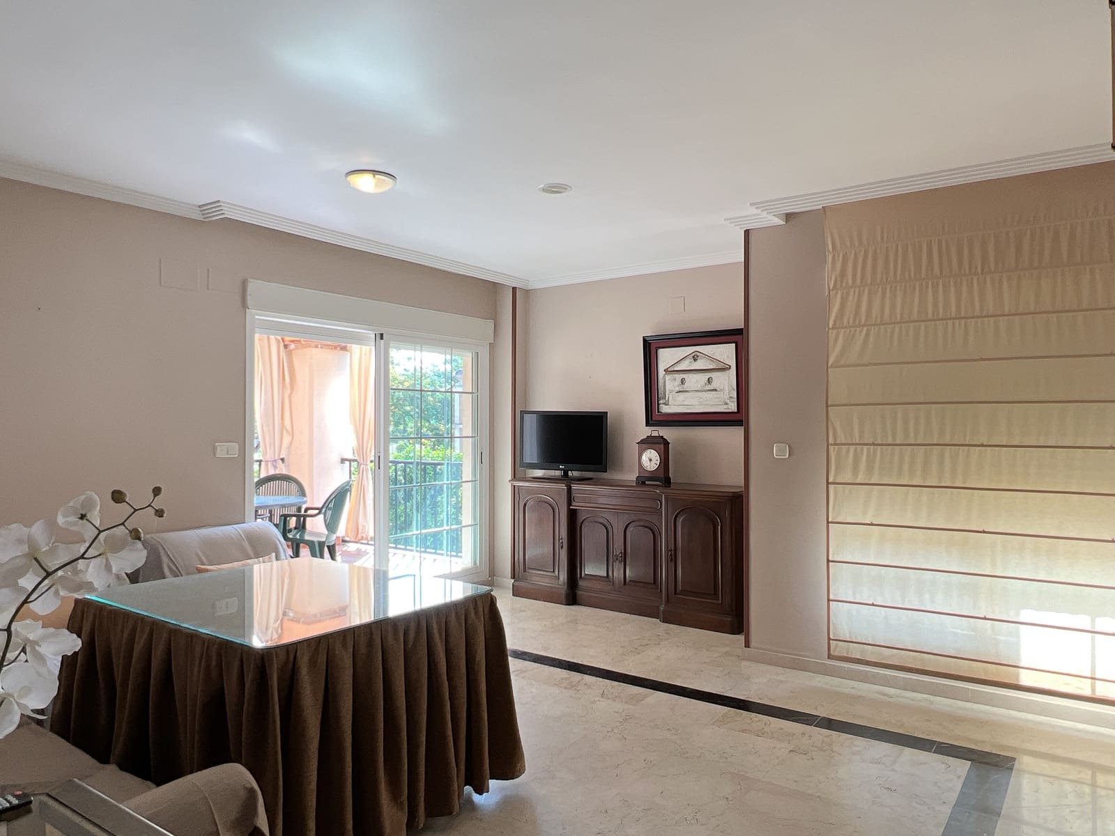 2 soverom Strandleiligheter til salgs i Marbella med svømmebasseng garasje - € 430 000 (Ref: 8437798)