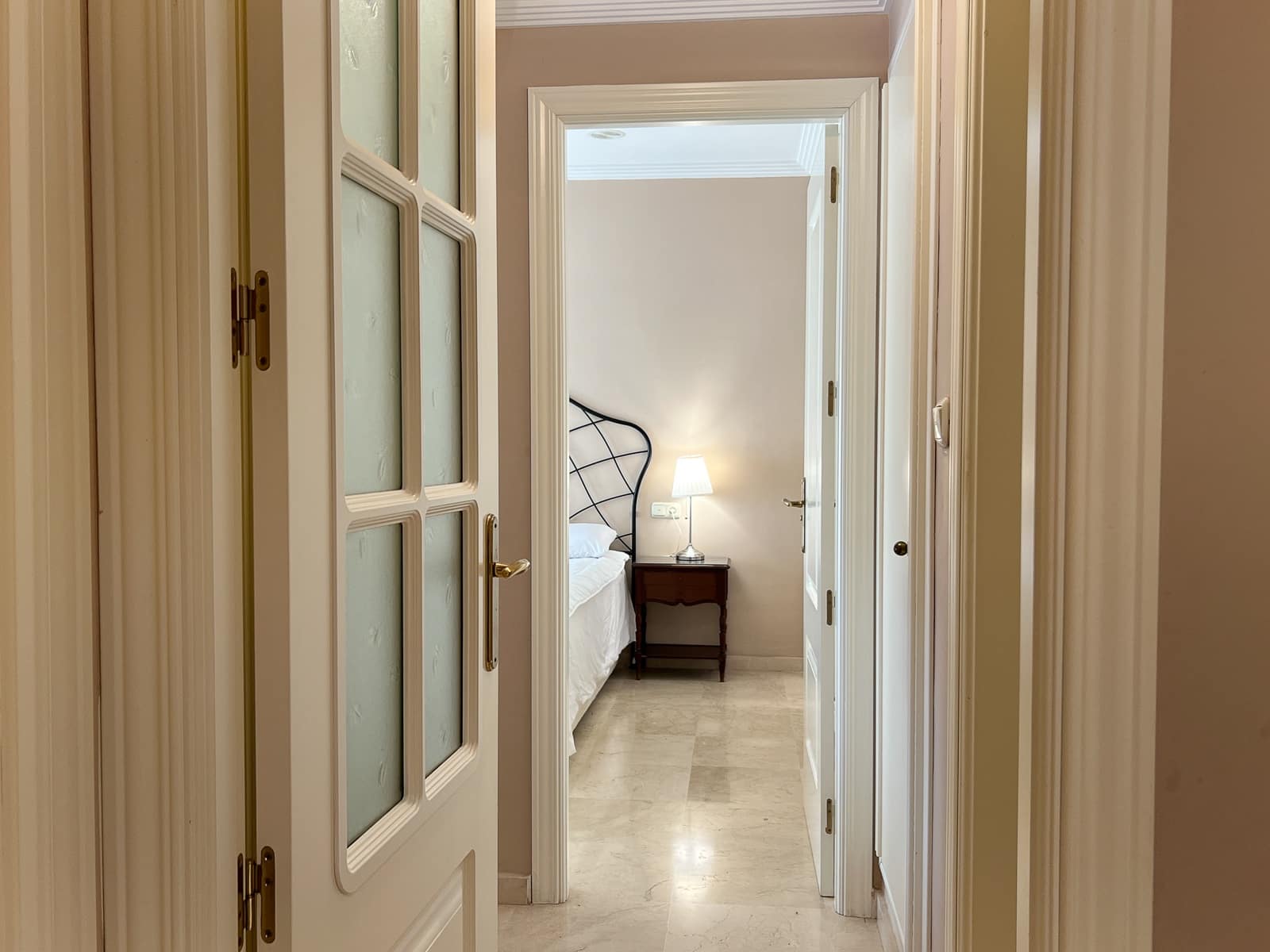 2 soverom Strandleiligheter til salgs i Marbella med svømmebasseng garasje - € 430 000 (Ref: 8437798)