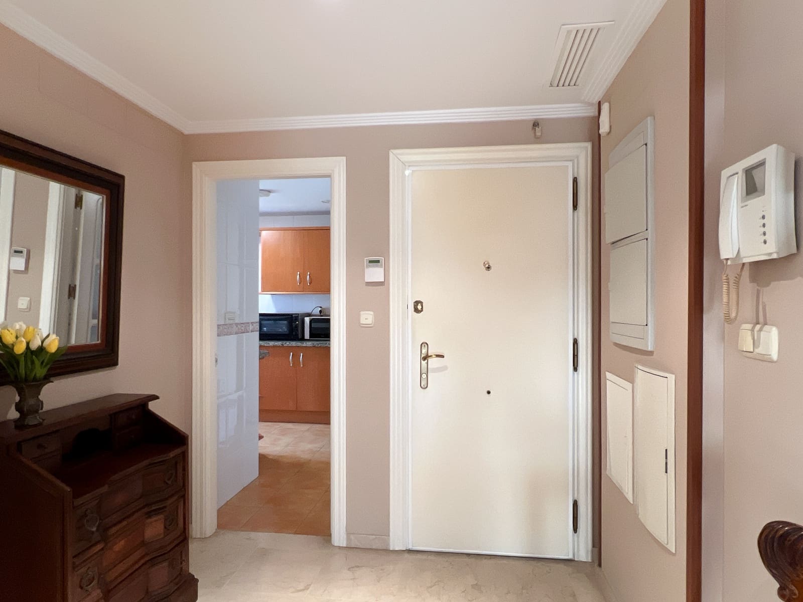 2 soverom Strandleiligheter til salgs i Marbella med svømmebasseng garasje - € 430 000 (Ref: 8437798)