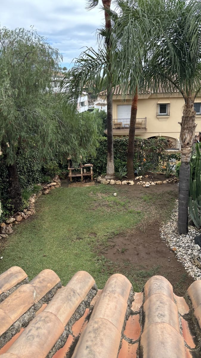 3 chambre Villa/Maison Semi-Mitoyenne à vendre à Riviera del Sol avec piscine garage - 490 000 € (Ref: 8602182)