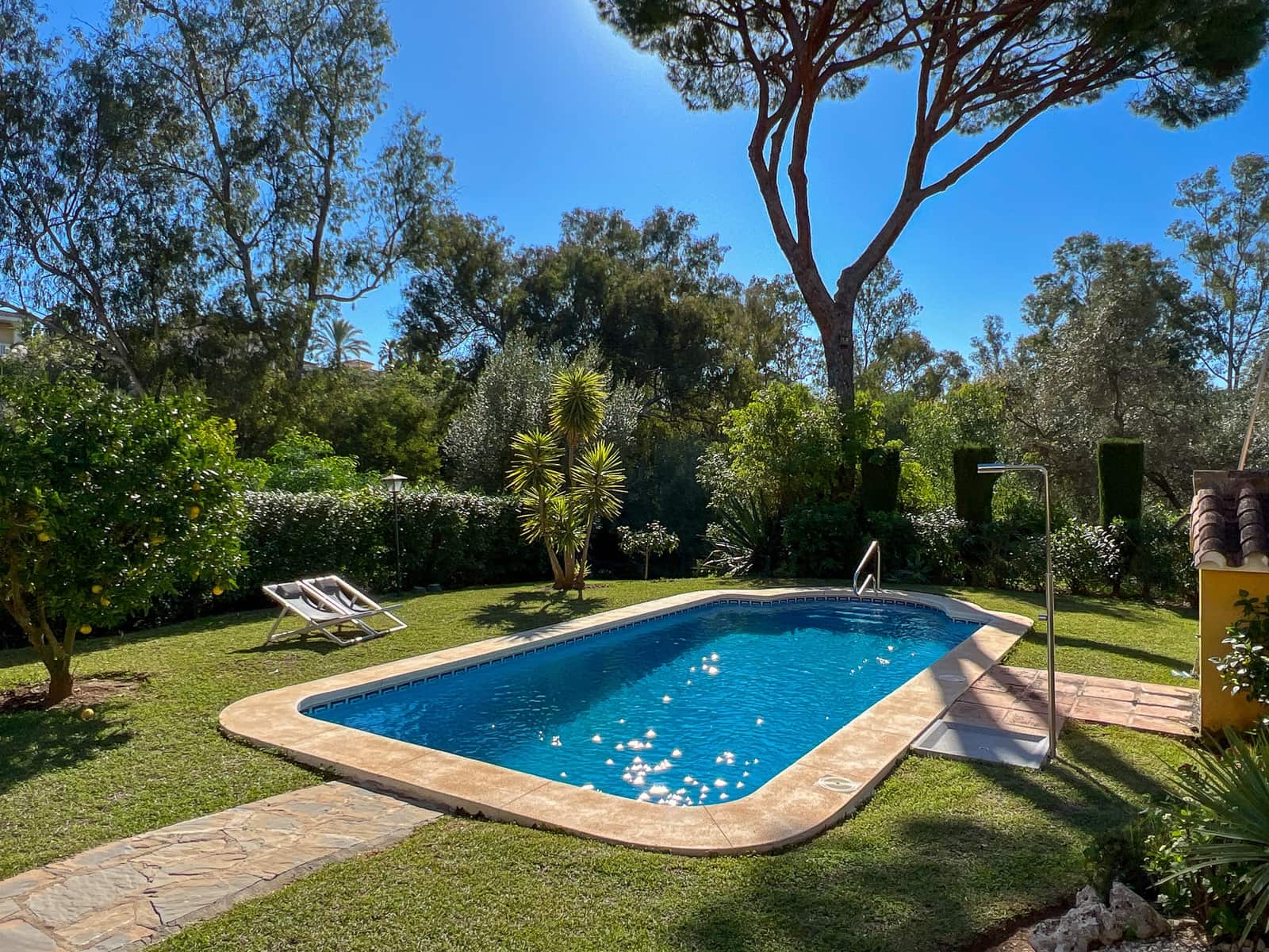 2 quarto Casa em Banda para venda em Sitio de Calahonda com piscina garagem - 495 000 € (Ref: 8643895)