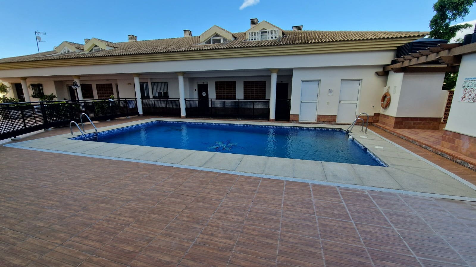 3 soverom Strandleiligheter til salgs i Benalmadena med svømmebasseng garasje - € 363 000 (Ref: 8700508)